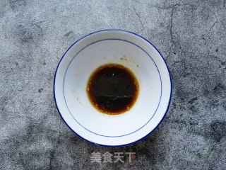 洋葱木耳拌鸡蛋皮的做法步骤：9
