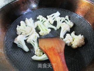 香干茭白炒花菜的做法步骤：3