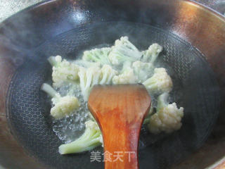 香干茭白炒花菜的做法步骤：5