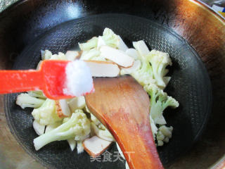 香干茭白炒花菜的做法步骤：7