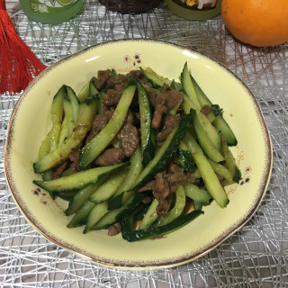 牛里脊炒黄瓜的做法步骤：8