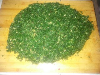 野菜猪肉馅煎饺的做法步骤：1