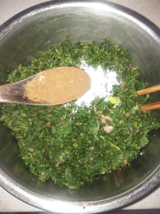 野菜猪肉馅煎饺的做法步骤：6