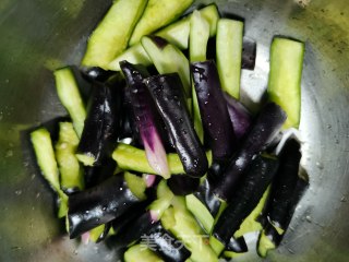 豆角烧茄子的做法步骤：3