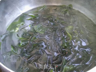 裙带菜拌金针菇的做法步骤：5