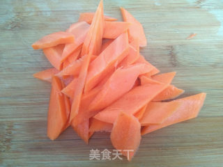 腐竹炒胡萝卜的做法步骤：3