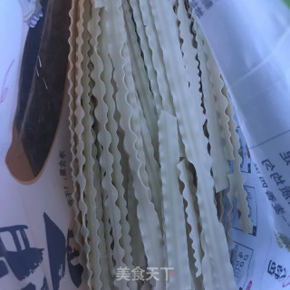 茄汁鸡蛋刀削面的做法步骤：1