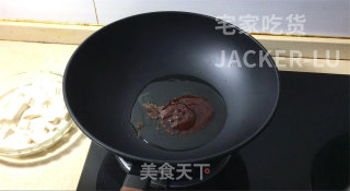 懒人版麻婆豆腐、又香又麻又辣，就着汤汁能吃两碗米饭。的做法步骤：5