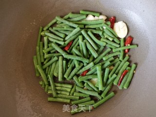 豇豆角炒虾仁的做法步骤：10