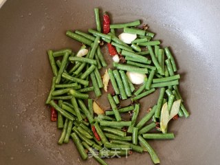 豇豆角炒虾仁的做法步骤：11