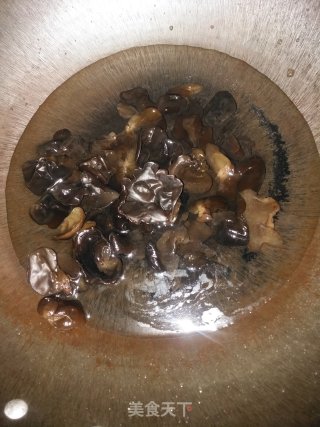 黄瓜木耳炒鸡蛋的做法步骤：3