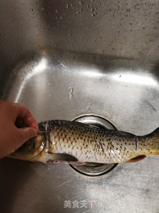糖醋脆皮鱼的做法步骤：2