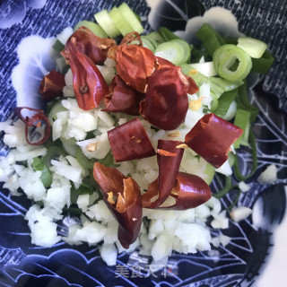 茶油炒包菜的做法步骤：1