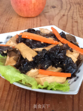 木耳烧豆腐的做法步骤：9