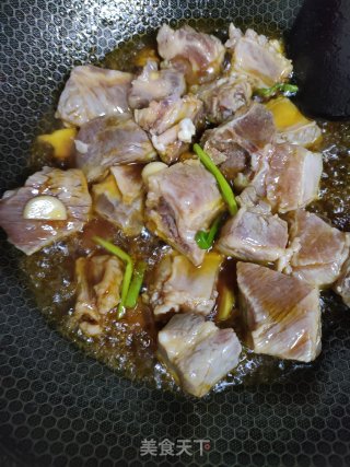 红烧排骨的做法步骤：3