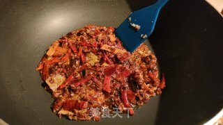 龙舌兰麻辣小龙虾的做法步骤：4