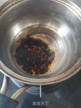 超详细版自制红糖珍珠的做法步骤：1