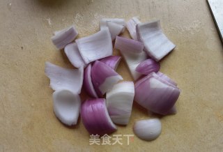 洋葱木耳炒芦笋的做法步骤：4