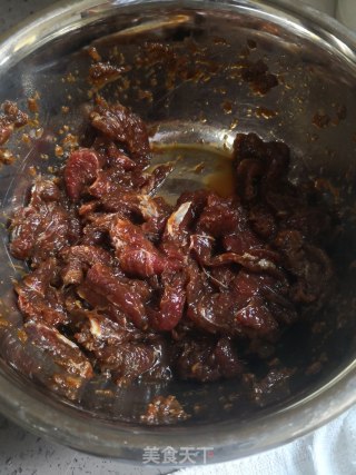 双椒牛肉的做法步骤：2
