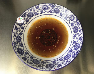 青菜鸡蛋面的做法步骤：6