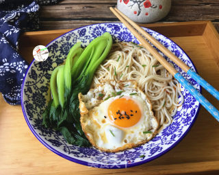 青菜鸡蛋面的做法步骤：11