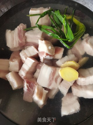 红烧肉的做法步骤：2