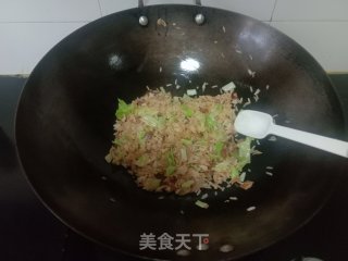 包菜腊肉炒饭的做法步骤：7