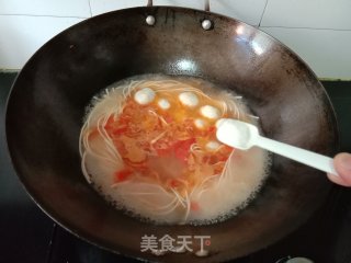 番茄鱼丸面的做法步骤：5