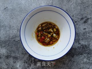 荆芥木耳拌鸡蛋皮的做法步骤：9