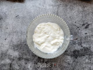 火龙果甜瓜油桃酸奶杯的做法步骤：5