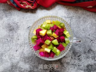 火龙果甜瓜油桃酸奶杯的做法步骤：7