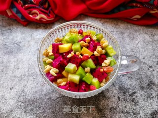 火龙果甜瓜油桃酸奶杯的做法步骤：9