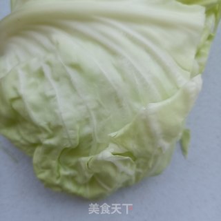 包菜拌猪皮的做法步骤：1