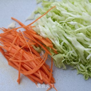 包菜拌猪皮的做法步骤：2