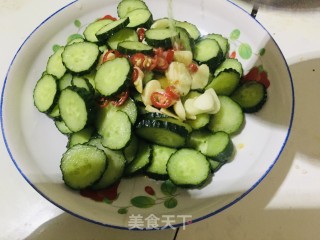 炝拌青瓜圈的做法步骤：6