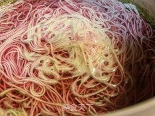红苋菜“补钙菜”～鸡蛋苋菜捞面的做法步骤：4