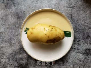 老干妈拌土豆丝的做法步骤：1