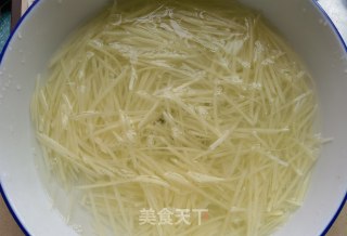 老干妈拌土豆丝的做法步骤：4