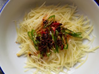 老干妈拌土豆丝的做法步骤：10