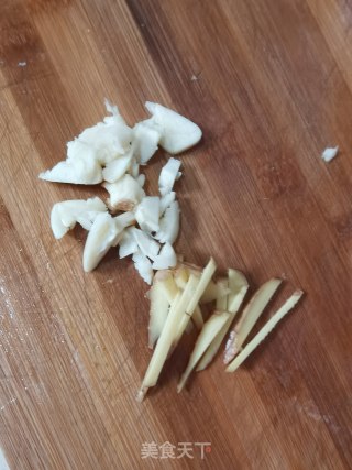虾仁炒西兰花的做法步骤：3