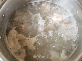 胡萝卜土豆炖排骨的做法步骤：4