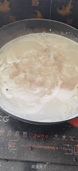 牛肉丸子的做法步骤：2