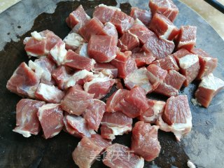 牛肉炖土豆豆角的做法步骤：2