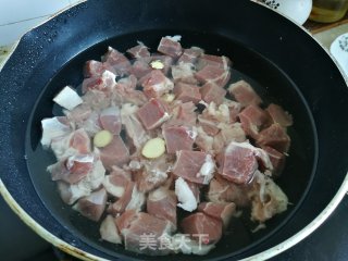 牛肉炖土豆豆角的做法步骤：3