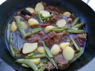 牛肉炖土豆豆角的做法步骤：9