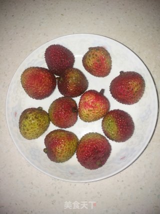 荔枝气泡水的做法步骤：1