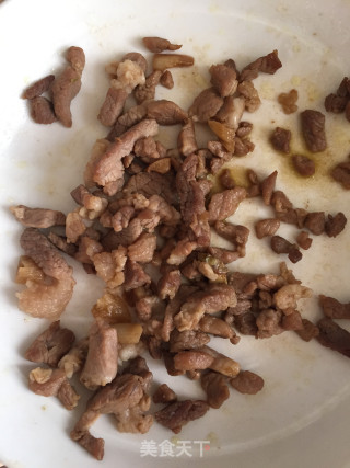 炸酱面的做法步骤：3