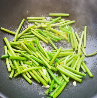 清炒南瓜花的做法步骤：5