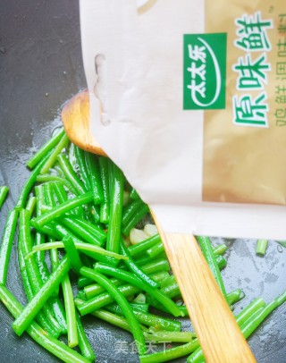 清炒南瓜花的做法步骤：6