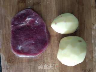 牛柳炒土豆条的做法步骤：1
